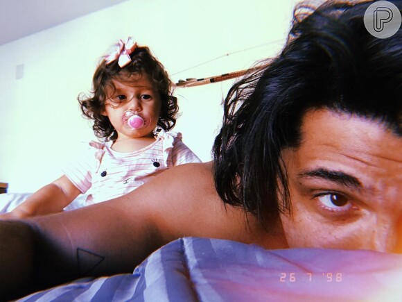 Madalena, filha de Bruno Gissoni, é sucesso no Instagram do ator