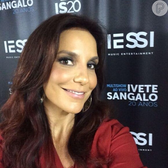 Ivete Sangalo apareceu bem mais magra em seu show no Sauípe Folia, na noite de sexta-feira, 5 de setembro de 2014, e contou que está seguindo uma dieta livre de glúten
