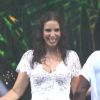 Assim como na Costa do Saípe, na Bahia, Ivete Sangalo também se apresentou no Brazilian Day embaixo de chuva. 'Eu trago prosperidade', brincou a cantora