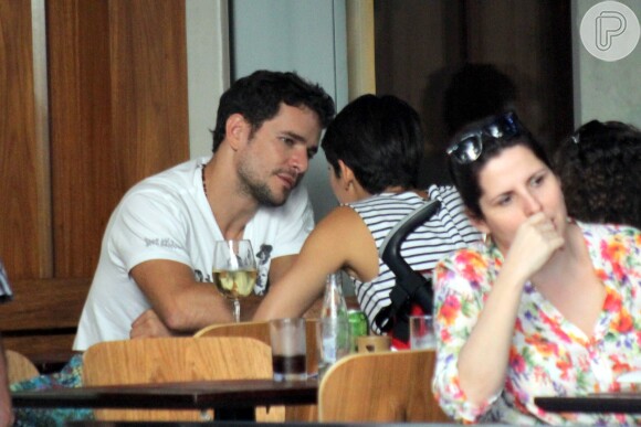 Em clima de romance, Sophie Charlotte e Daniel de Oliveira almoçaram em um restaurante no Leblon, no Riom em clima de romance e descontração no Rio