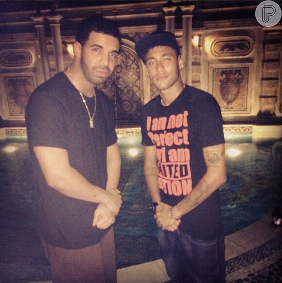 Após a vitória do Brasil, Neymar foi a uma balada em Miami e encontrou o rapper Drake