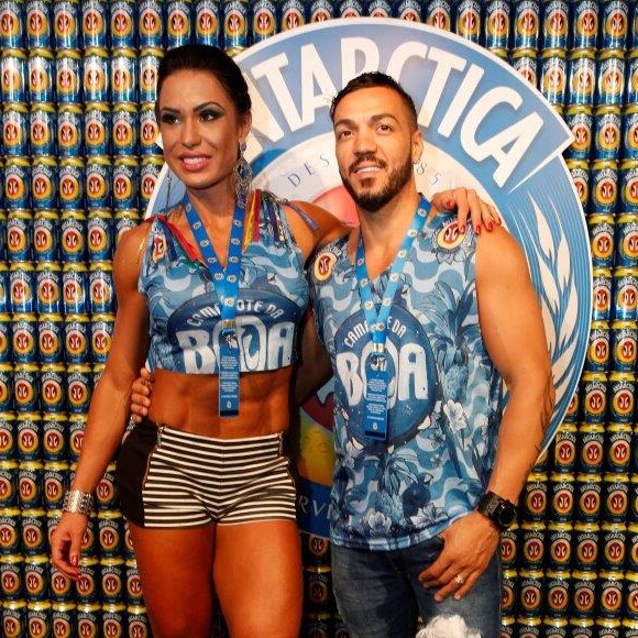 Atualmente, o cantor Belo está casado com a modelo Gracyanne Barbosa