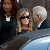 Melissa Rivers, única filha de Joan, deixa funeral muito emocionada