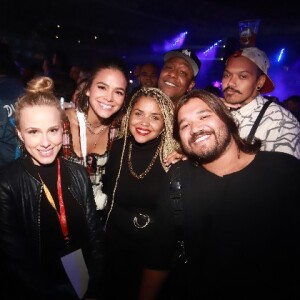Bruna Marquezine curtiu gravação do DVD de Ivete Sangalo com Heron Leal e mais amigos famosos