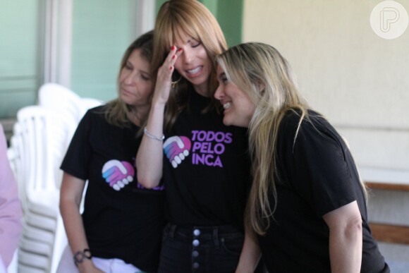 Em tratamento contra um câncer de mama, Ana Furtado se emocionou após doação de cheque de R$ 128 mil ao INCA