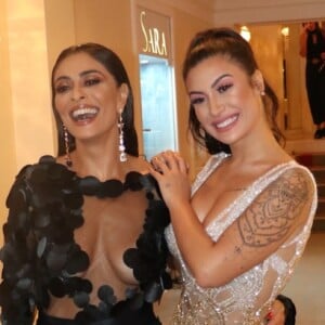 Juliana Paes posa com a influencer Bianca Andrade no Copacabana Palace