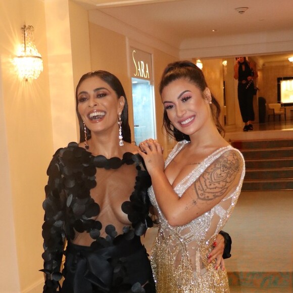 Juliana Paes posa com a influencer Bianca Andrade no Copacabana Palace
