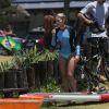Isabella Santoni terminou a travessia feita com o namorado na Barra da Tijuca