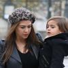Kourtney Kardashian e Mason passeiam em Paris