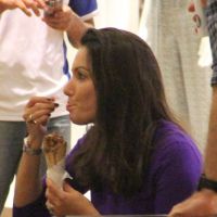 Patrícia Poeta toma sorvete e curte tarde em família no Rio de Janeiro