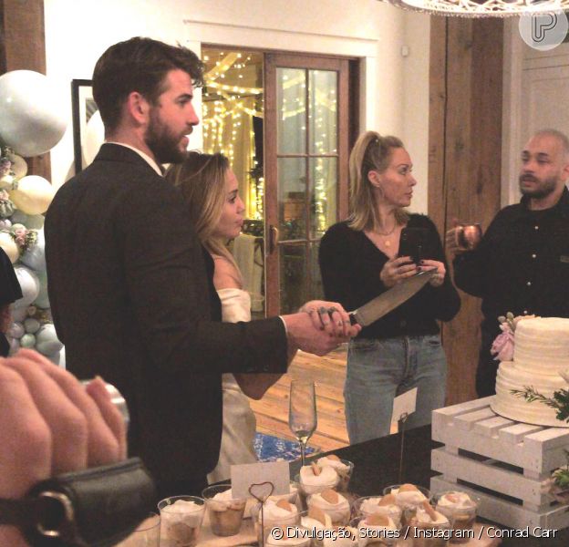 Miley Cyrus e Liam Hemsworth reúnem família e amigos em união íntima