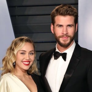 Miley e Liam se aproximaram quando contracenaram como par romântico no filme 'A Última Música', em 2009. Alguns meses depois, já no ano seguinte, os dois resolveram assumir o relacionamento publicamente