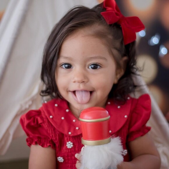 Juliana Alves quebrou a internet ao mostrar o ensaio de Natal da filha, Yolanda