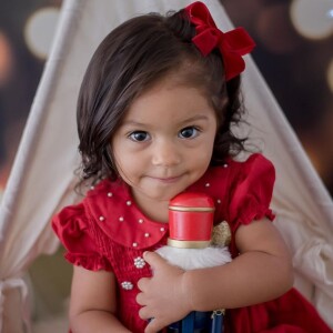 Juliana Alves compartilhou fotos do ensaio fotográfico de Natal da filha