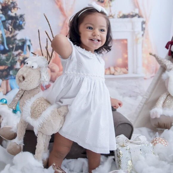 Juliana Alves encantou os seguidores com fotos da filha, Yolanda