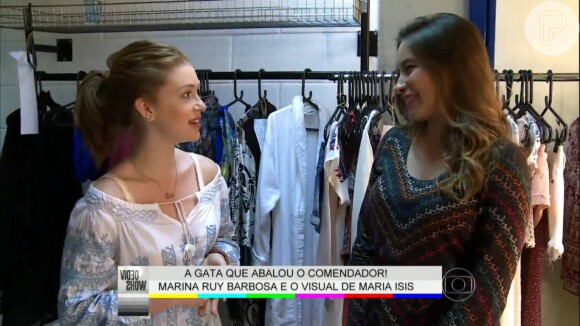 A atriz Marina Ruy Barbosa explica que tem estilo diferente de Maria Ísis: 'Eu sou mais ousada. Eu gosto de um saltão, misturar estampas. A Ísis já é mais basiquinha'