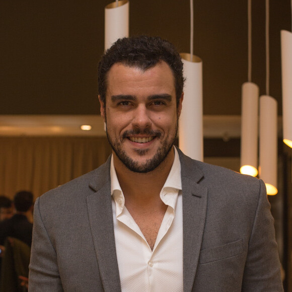 Joaquim Lopes também homenageou o ex-marido de Leandra Leal, Alê Youssef: 'Meu irmão'