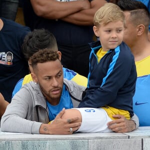 Neymar é participativo na criação do filho, Davi Lucca, de 7 anos