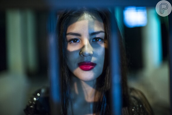Yanna Lavigne interpreta Mariana, a vítima de Edu (Bruno Gagliasso) no primeiro episódio de 'Dupla Identidade'