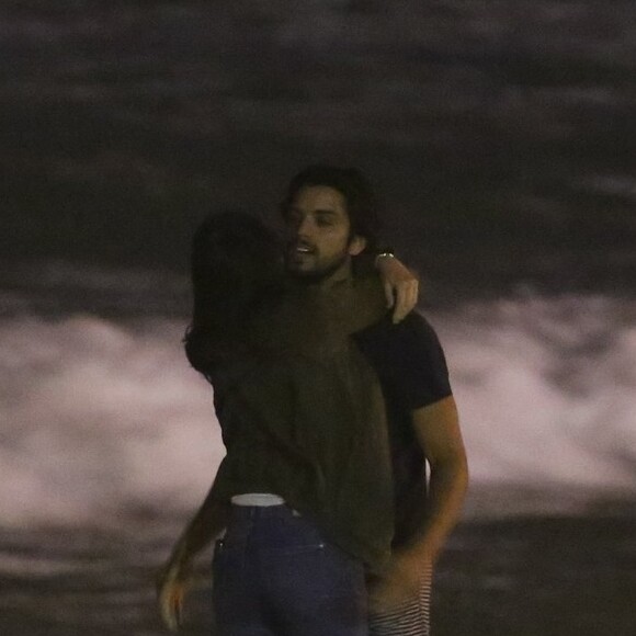 Agatha Moreira destacou virtudes de Rodrigo Simas ao postar foto do ator em sua conta de Instagram: 'Ele tem um coração maior que o corpo, uma alma com luminosidade extra'