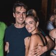 Carol Dias comenta relação com Kaká: 'Namoramos 2 anos e não moramos juntos. Mas passamos bastante tempo juntos, somos grudados'
