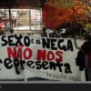 Manifestantes são contra a exibição da série 'Sexo e as negas'