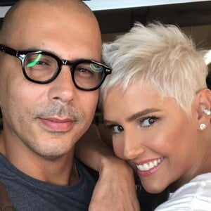 Deborah Secco fez transformação com o hairstylist Anderson Couto, embaixador da Wella e cabeleireiro do Espaço Gioh, na zona oeste do Rio de Janeiro