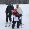 No destino de neve, Eliana, o filho, Arthur, e Adriano Ricco esquiaram
