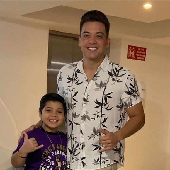 Wesley Safadão teve a companhia do filho mais velho, Yhudy, de 8 anos, em show na Paraíba: 'Estourado'