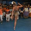 Lívia Andrade mostrou todo seu samba no pé durante o ensaio desta quinta-feira (24) na quadra da Império da Casa Verde, em São Paulo, que completa 25 anos neste Carnaval