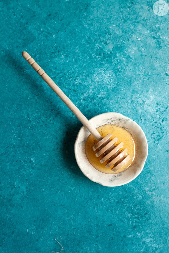 E apesar de também ser considerado calórico, o mel pode ser uma boa opção para misturar no açaí