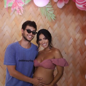 Jade Seba e Bruno Guedes curtem a gravidez do primeiro filho