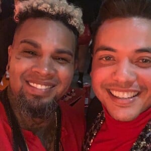 Wesley Safadão tieta o pagodeiro Rodriguinho em festa de Neymar