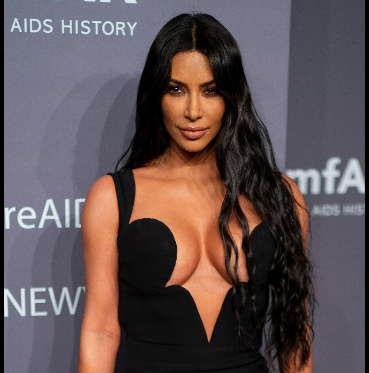 Vestido tubinho best sale kim kardashian