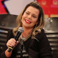 Fernanda Souza recebe declaração de Thiaguinho no 'The Voice Web': 'Te amo'