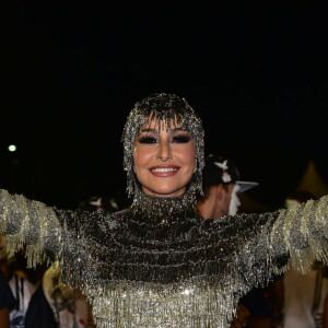 Sabrina Sato participou de ensaio técnico da Gaviões da Fiel na noite de sábado (09)