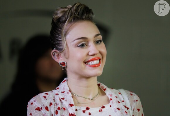 Miley Cyrus se casou com Liam Hemsworth em cerimônia discreta
