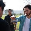 Herval (Ricardo Tozzi) revela sua verdadeira identidade a Jonas (Murilo Benício) em 'Geração Brasil'