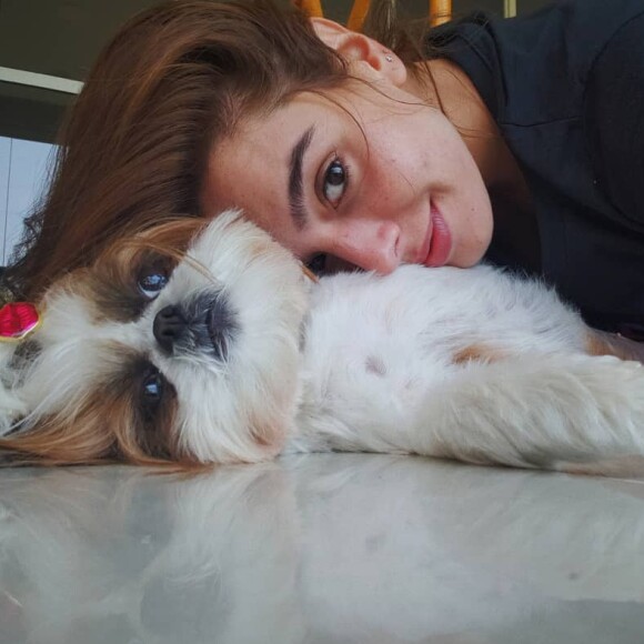 Giovanna Lancellotti adora compartilhar momentos de amor com seus pets