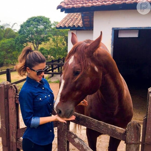 Paula Fernandes já se declarou para o seu cavalo nas redes sociais