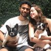 Sophia Abrahão e Sergio Malheiros sempre postam fotos com seus pets na web