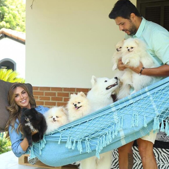 Nicole Bahls trata seus pets como verdadeiros filhos