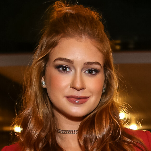 Marina Ruy Barbosa lamentou e se disse triste ao ver seu nome envolvido no fim do casamento de José Loreto e Debora Nascimento: 'Não sou a pivô e nem responsável pela separação'