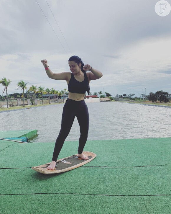 Maraisa, de top e legging após aula de wakeboard, ganha elogios na web nesta quarta-feira, dia 20 de fevereiro de 2019