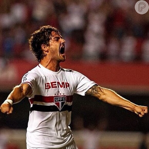 Alexandre Pato foi emprestado ao São Paulo, pelo Corinthians, até dezembro de 2015