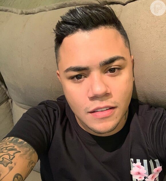 Felipe Araújo revelou sua idade em conversa com os fãs no Instagram