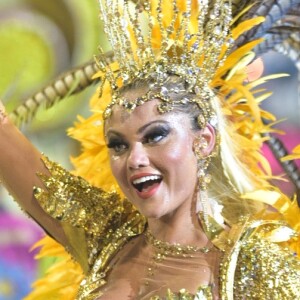 Ellen Rocche apostou em fantasia mais ousada para desfile de carnaval da Rosas de Ouro, neste domingo, 3 de março de 2019: 'Fera, recatada e do lar'
