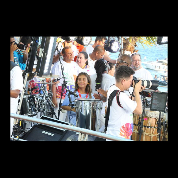 Filho de Ivete Sangalo, Marcelo roubou a cena em trio da cantora