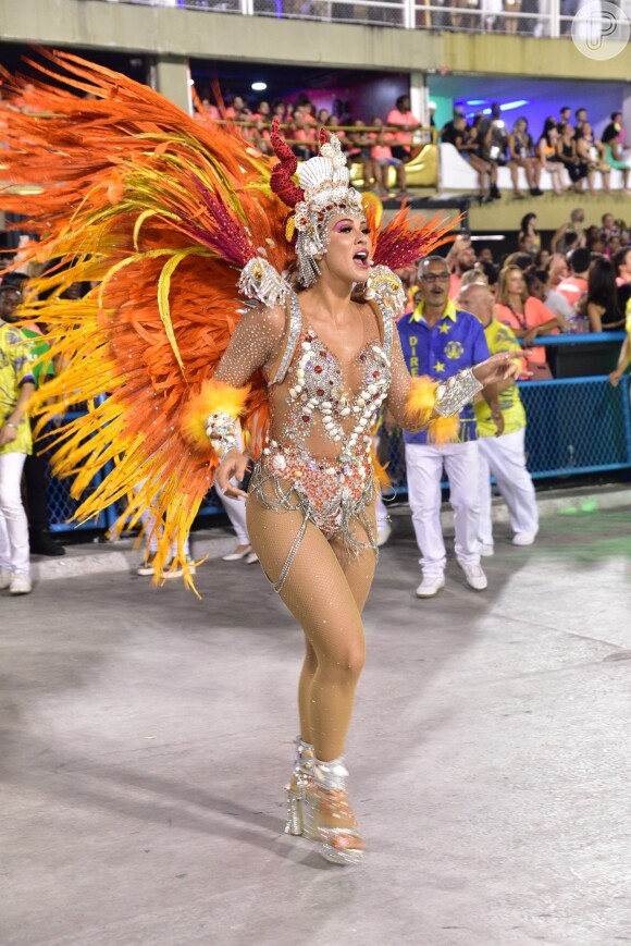 Lívia Andrade destacou sua paixão pelo Carnaval: 'Antes de ser artista, sou sambista'