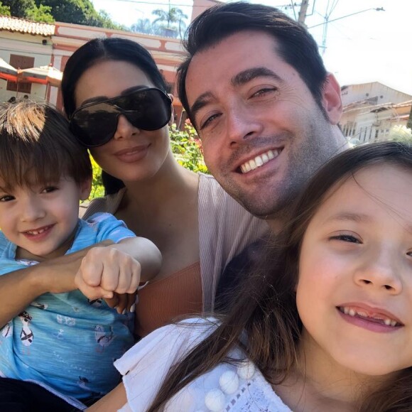 Simaria é casada com o espanhol Vicente, com quem tem dois filhos